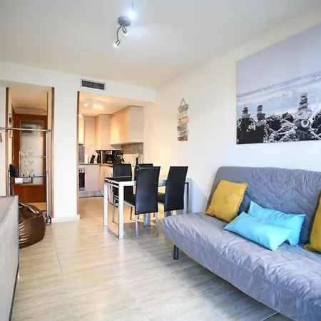 Lloret Beach Апартаменты *