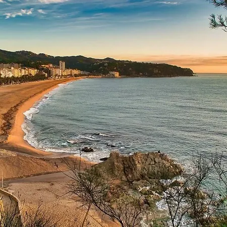 Апартаменты Lloret Beach