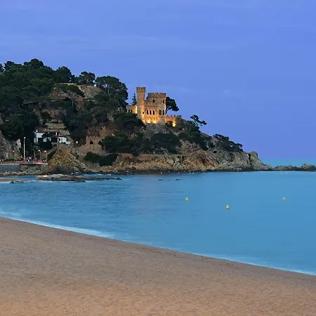 Lloret Beach Апартаменты *