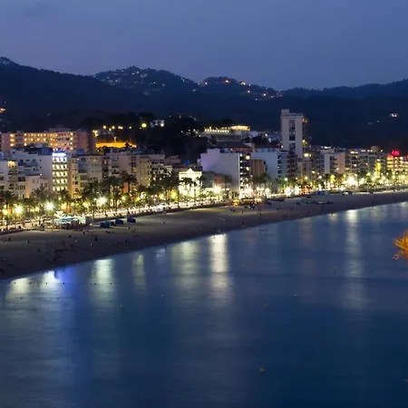 Lloret Beach Апартаменты